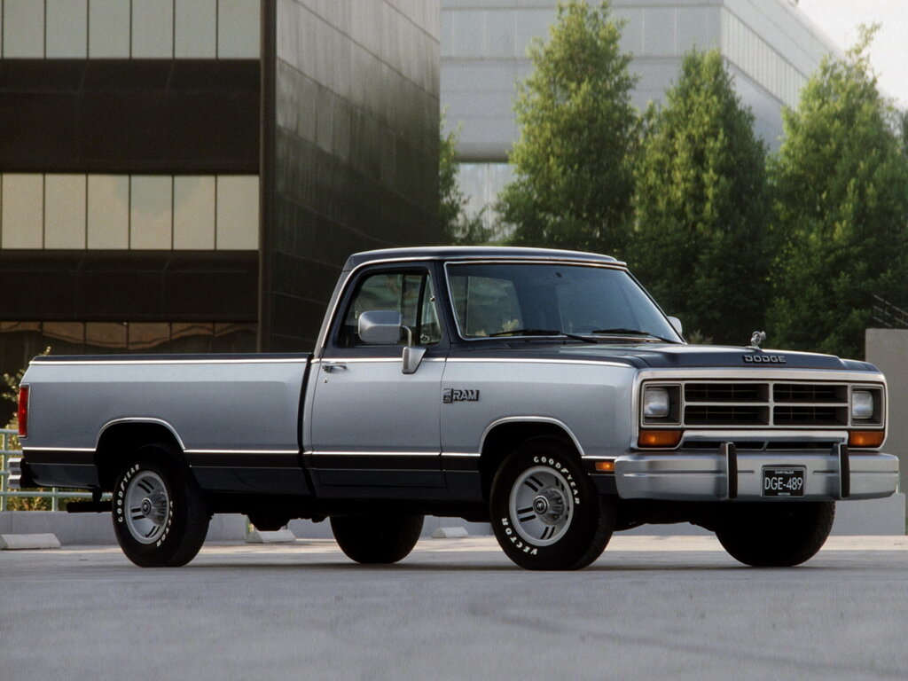 Dodge Ram 1 поколение, рестайлинг, пикап (08.1985 - 07.1990)